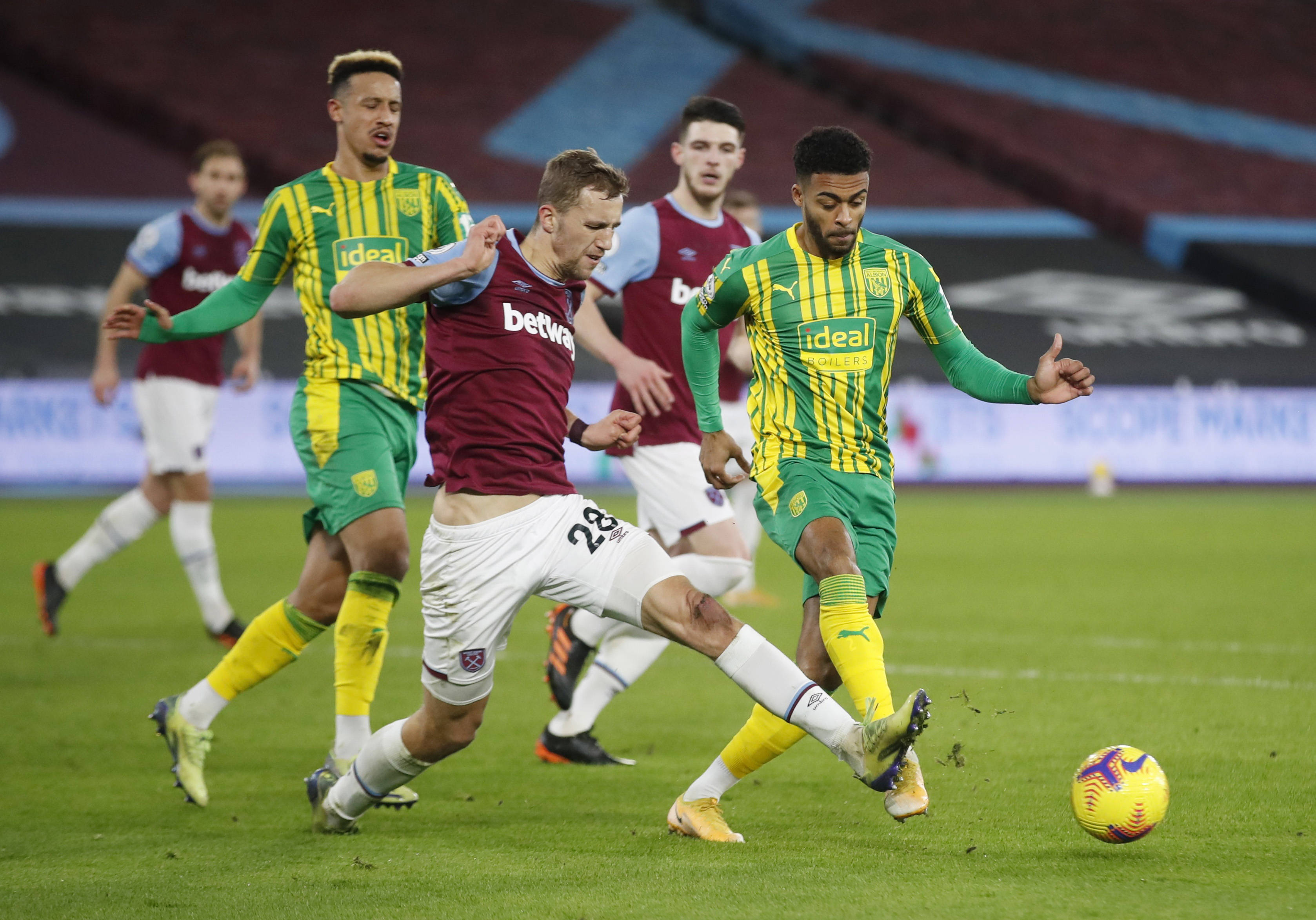 特别是在 特别是在