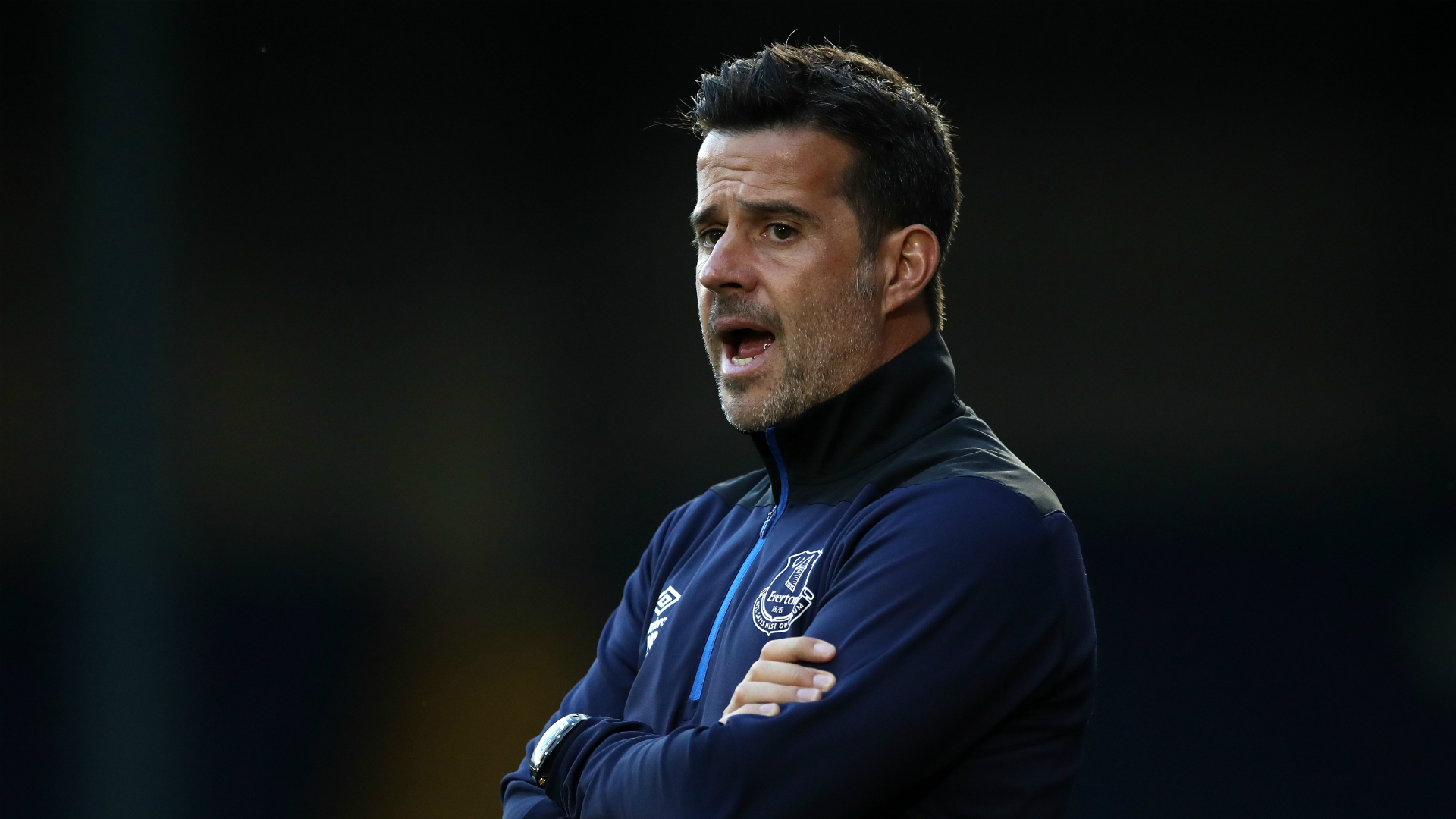 中场的衔接 中场的衔接